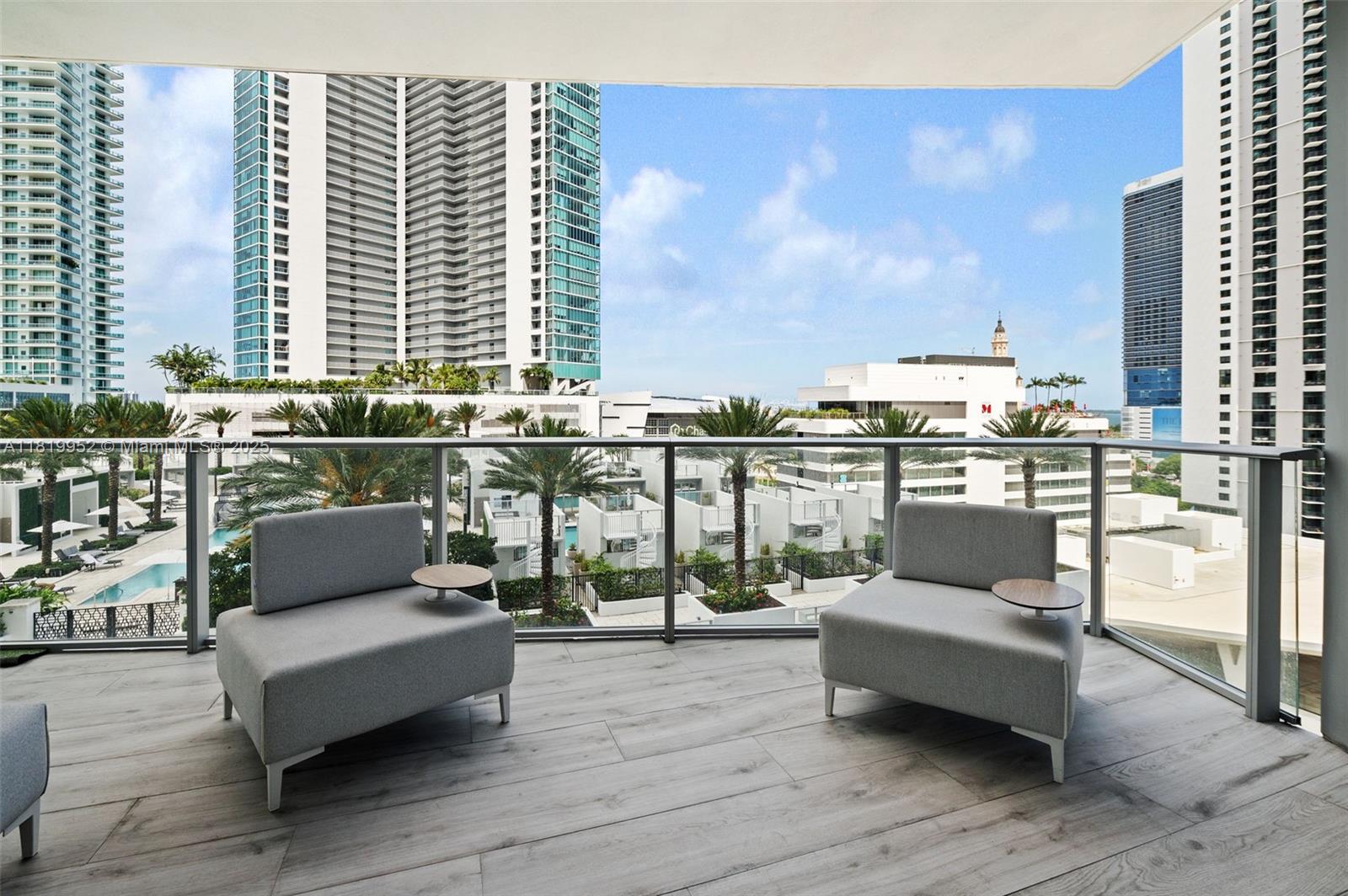 PARAMOUNT MWC - Residential