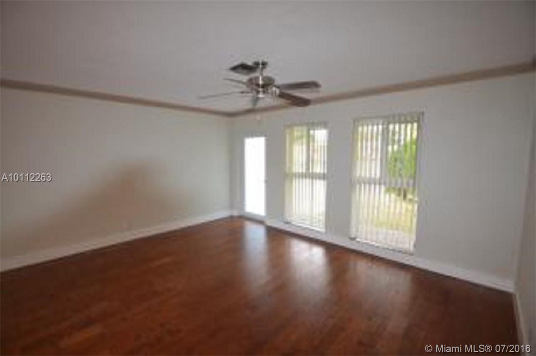 Babco Manors 39-15 B - Residential Lease