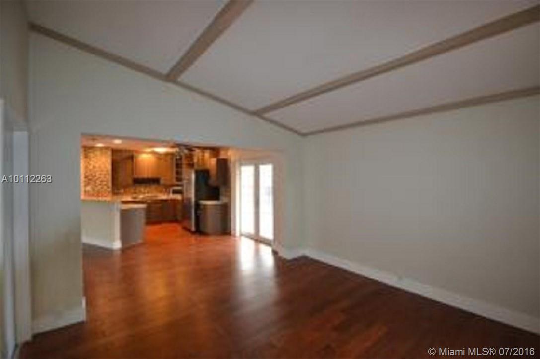 Babco Manors 39-15 B - Residential Lease