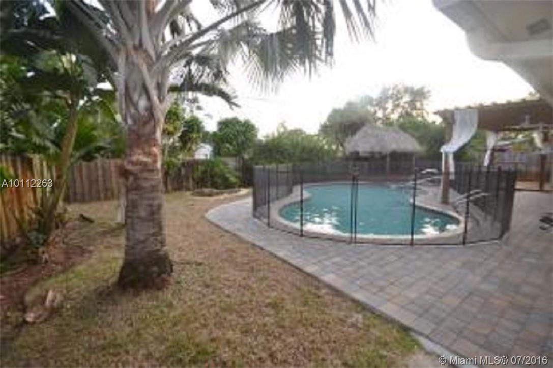 Babco Manors 39-15 B - Residential Lease