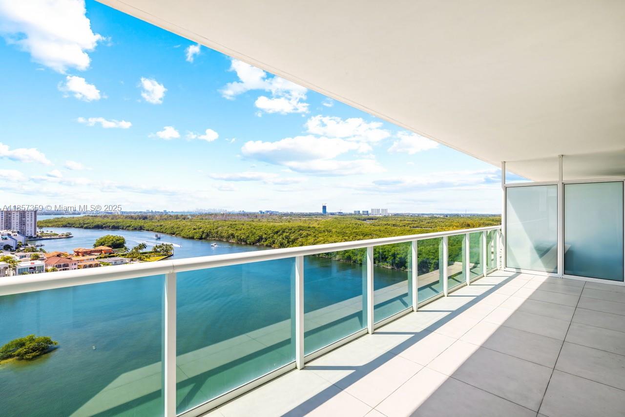 400 SUNNY ISLES CONDO WEST - Residential Lease
