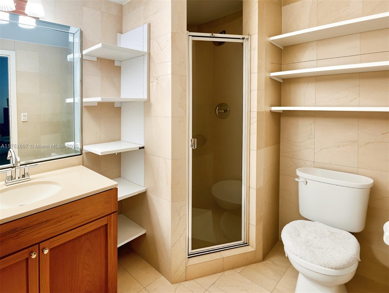 EVENING STAR CONDO - Residential