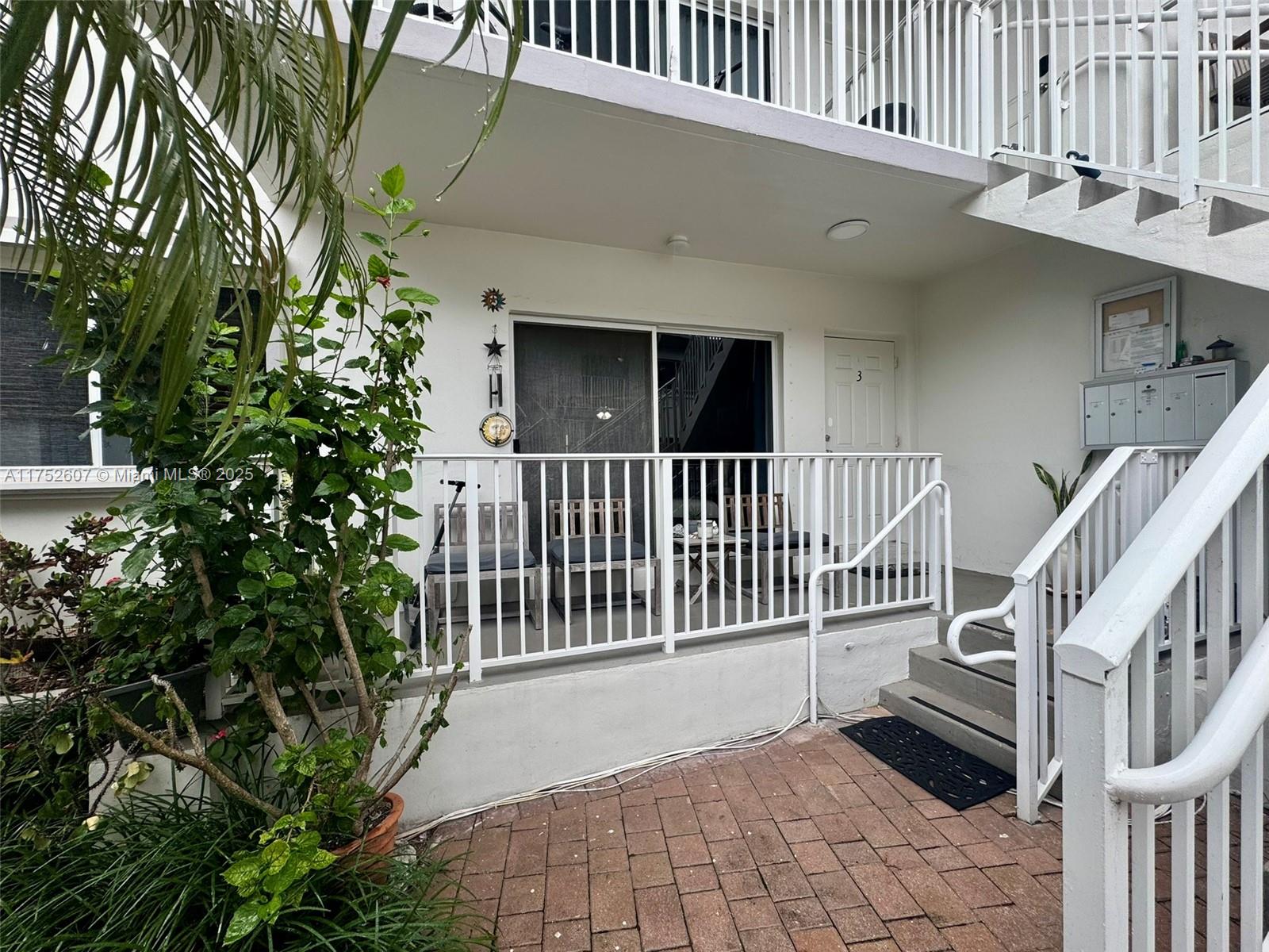 EVENING STAR CONDO - Residential