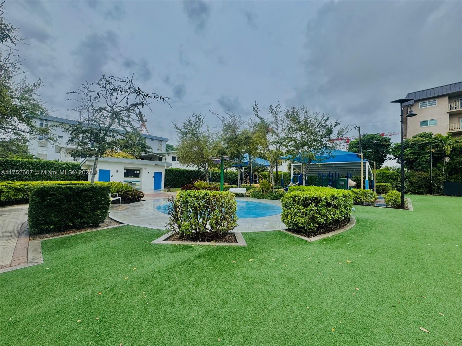 EVENING STAR CONDO - Residential