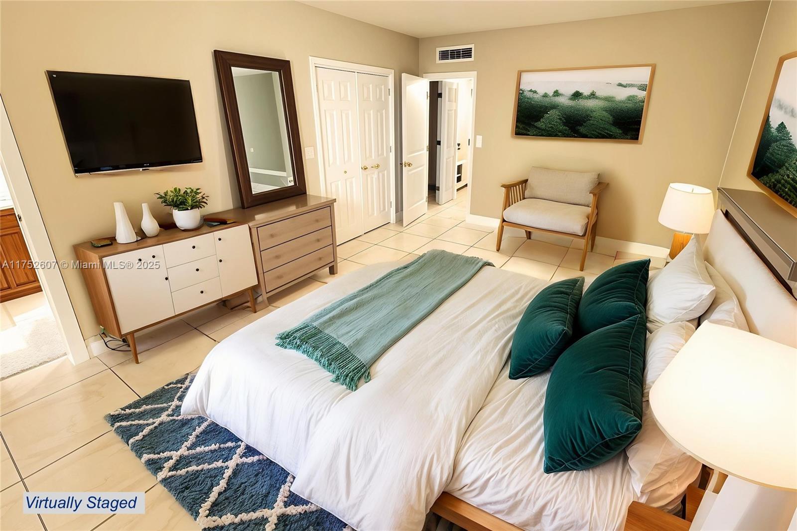 EVENING STAR CONDO - Residential