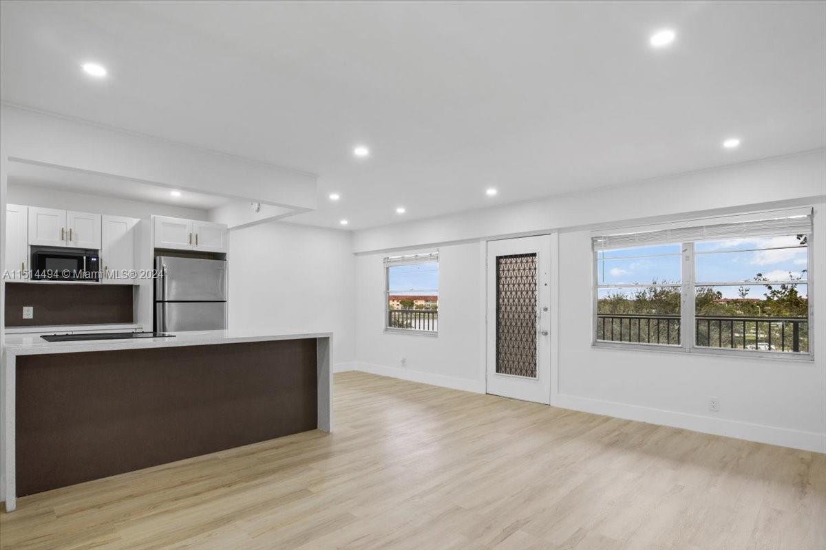 KINGSLEY AT CENTURY VILLA - Residential