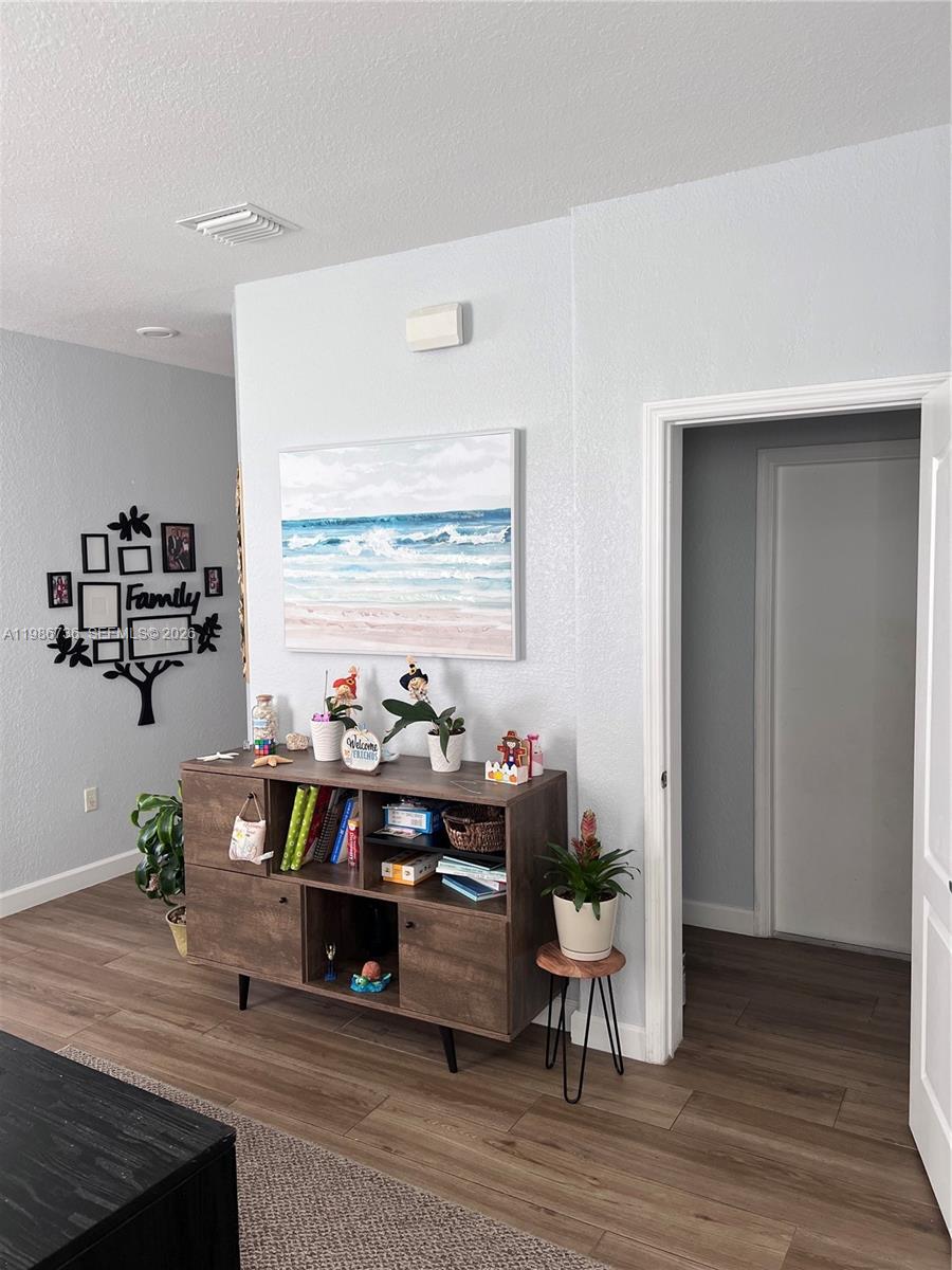 ISLANDS AT DORAL TOWNHOME - Residential Lease