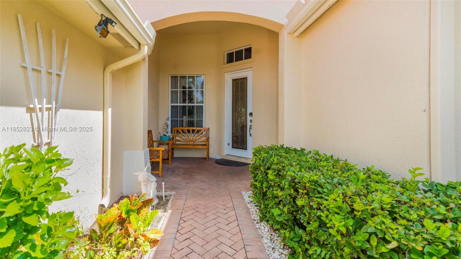 JOG EST - Residential