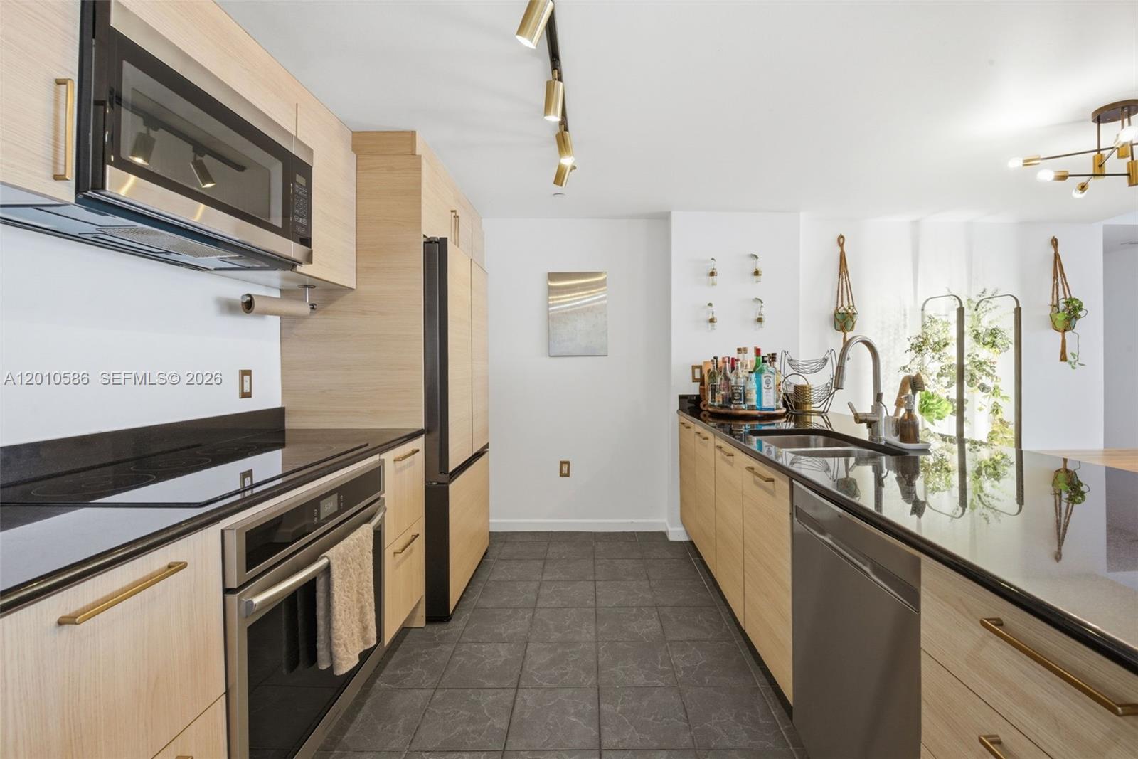 50 BISCAYNE CONDO - Residential
