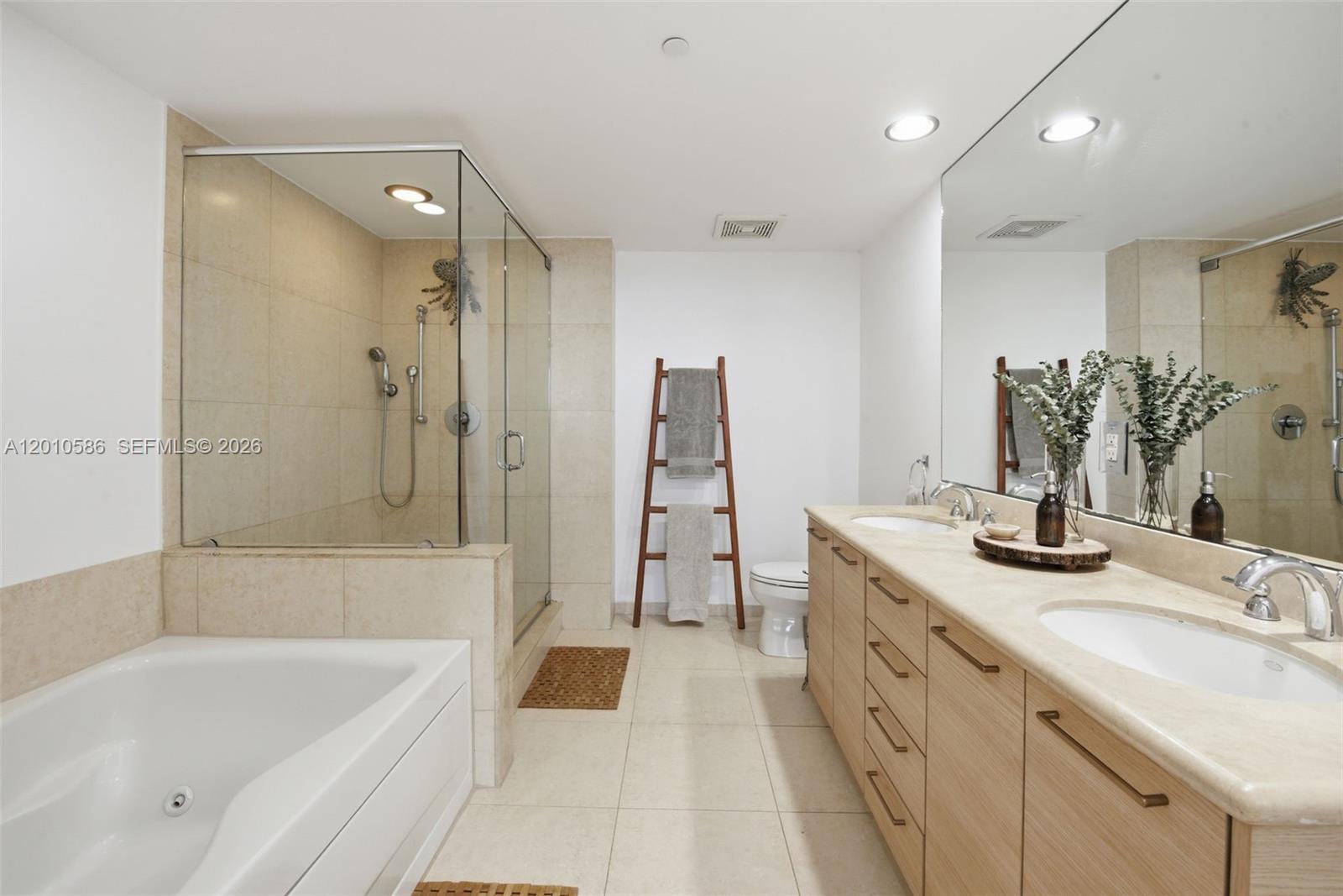50 BISCAYNE CONDO - Residential