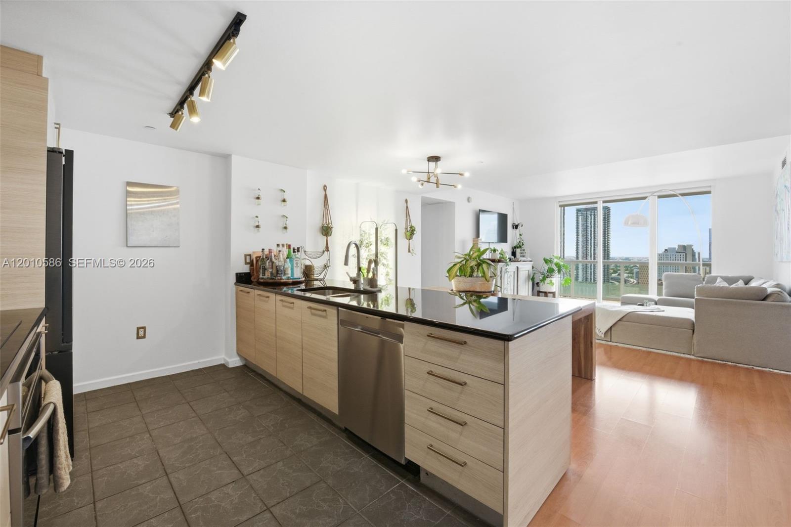 50 BISCAYNE CONDO - Residential