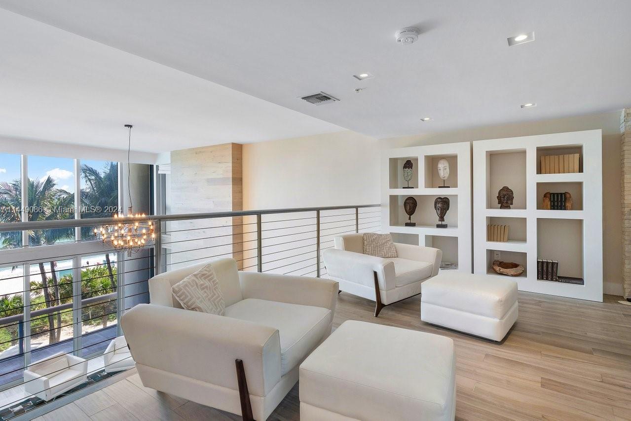 NORTH CARILLON BEACH COND - Residential