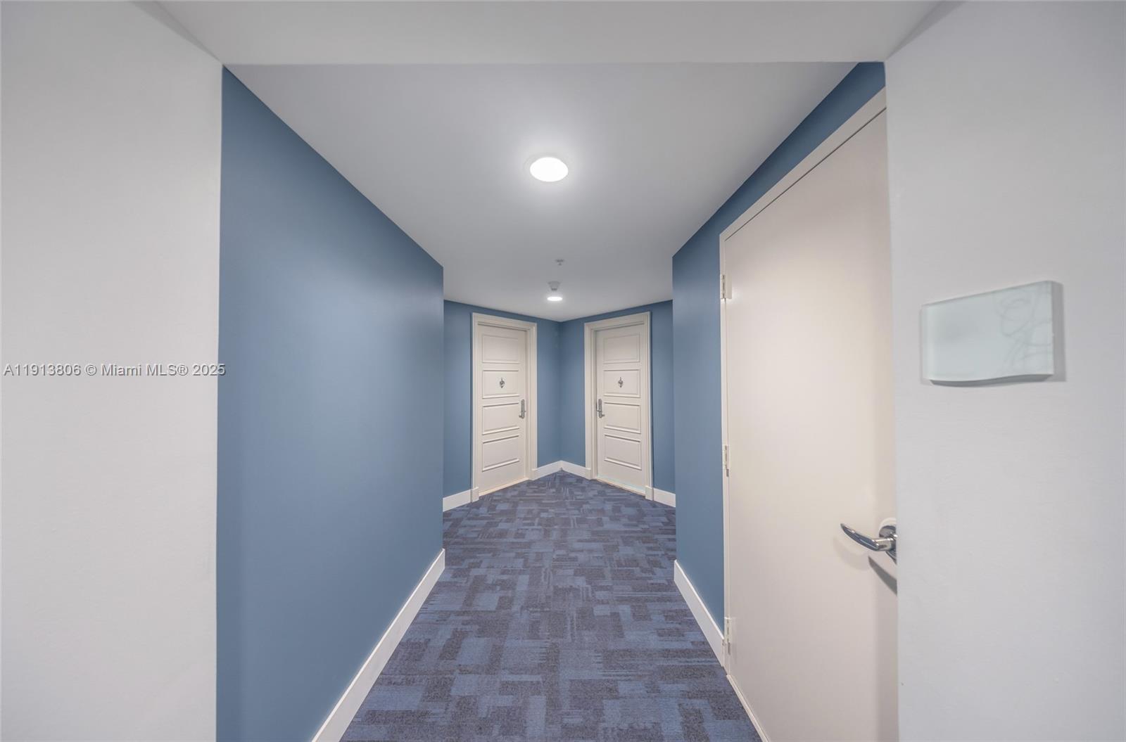 ST TROPEZ ON THE BAY 1 CO - Residential