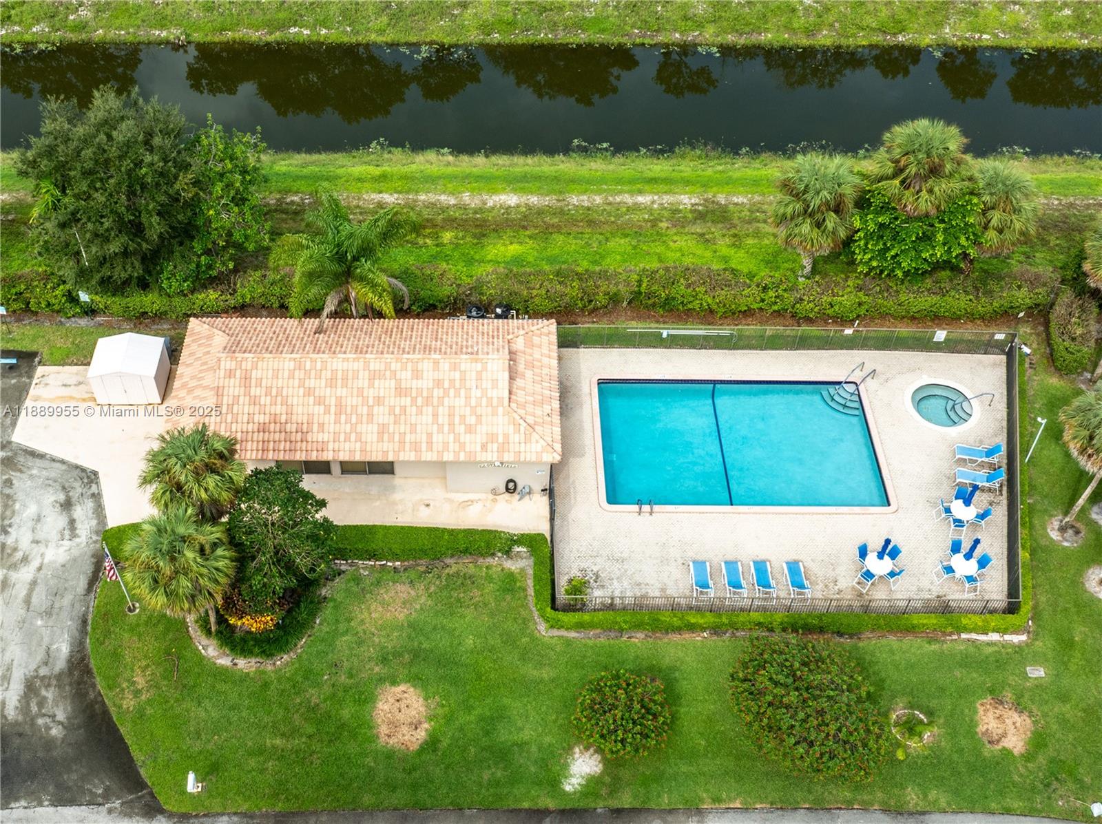 CLOVERFIELD - Residential