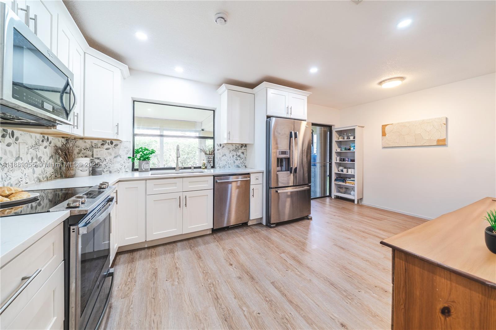 CLOVERFIELD - Residential