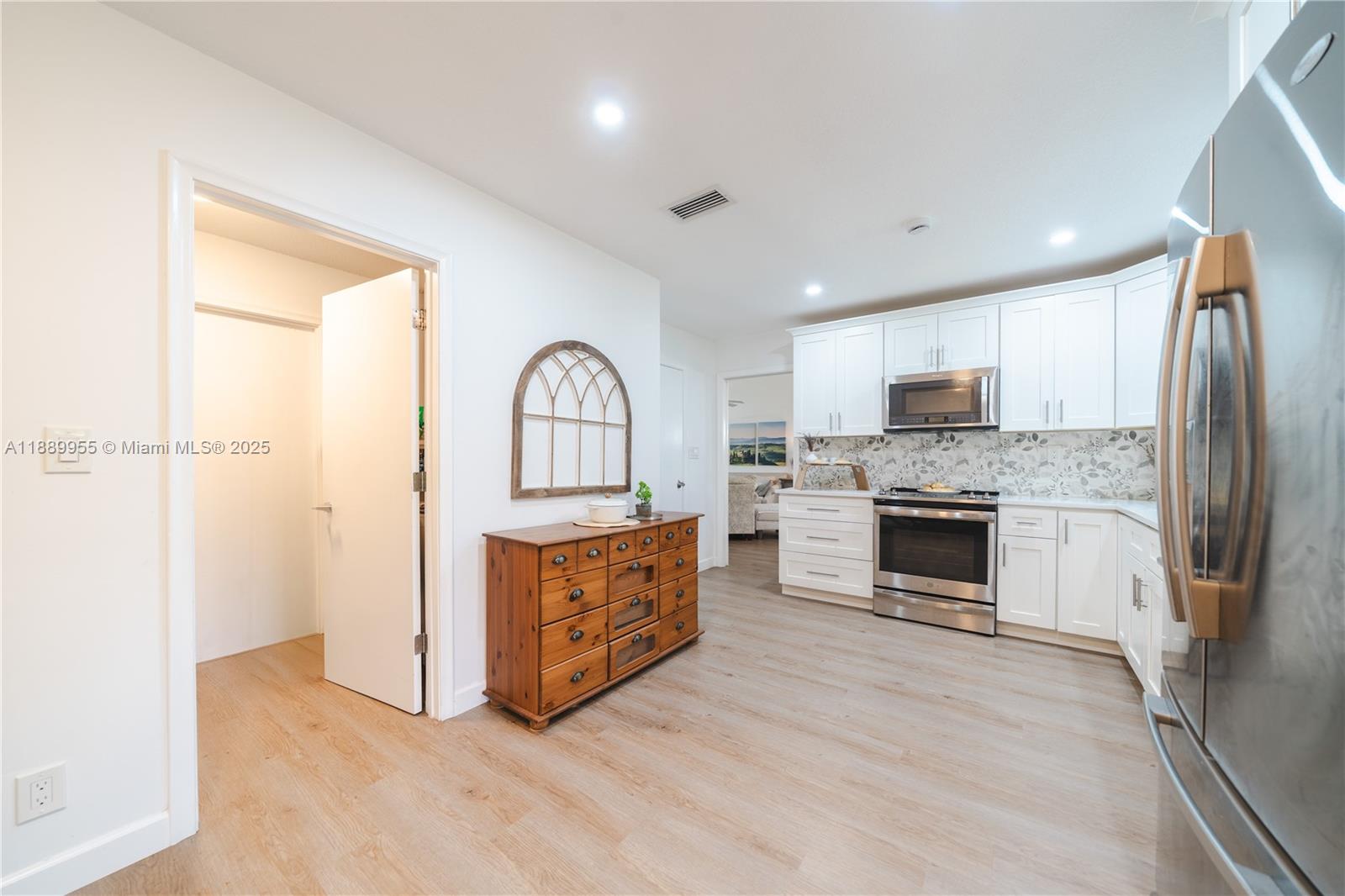 CLOVERFIELD - Residential