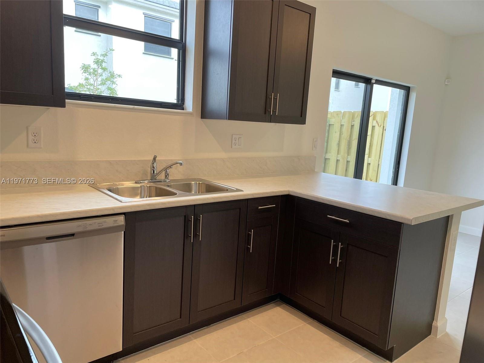 PINE ISLE - Residential