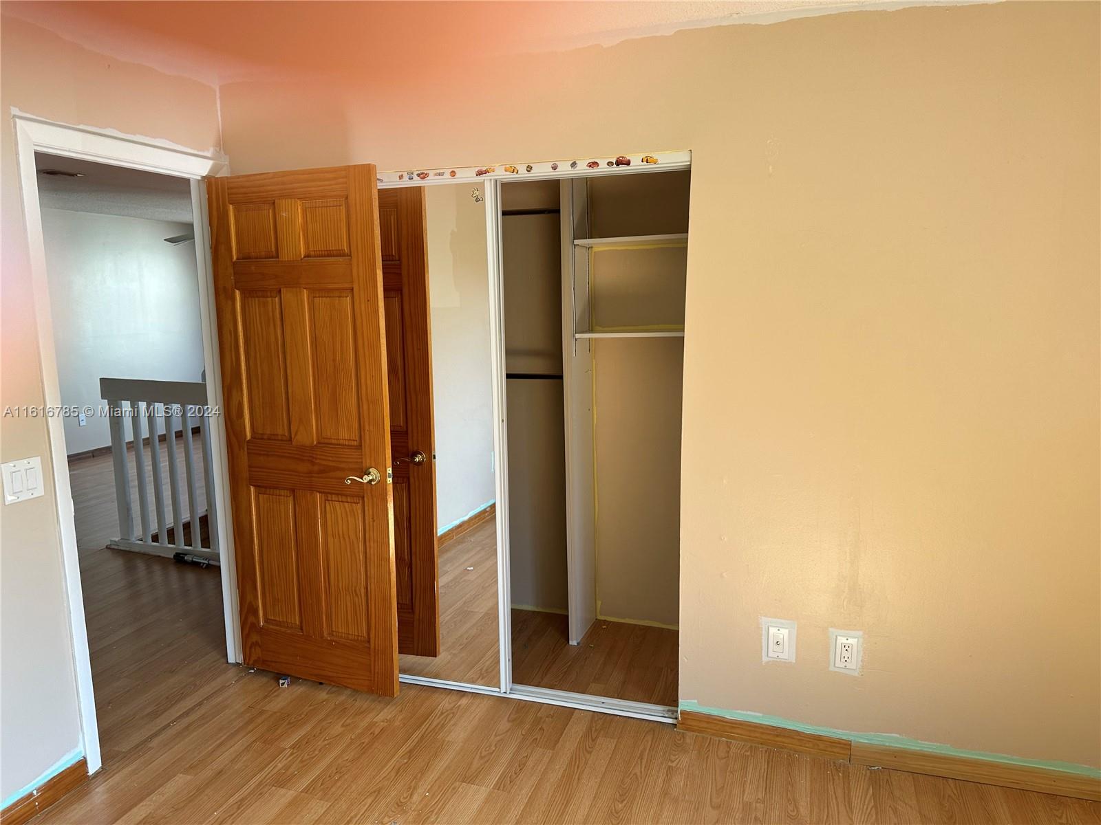 LAKES MEADOW VILG HOMES C - Residential Lease