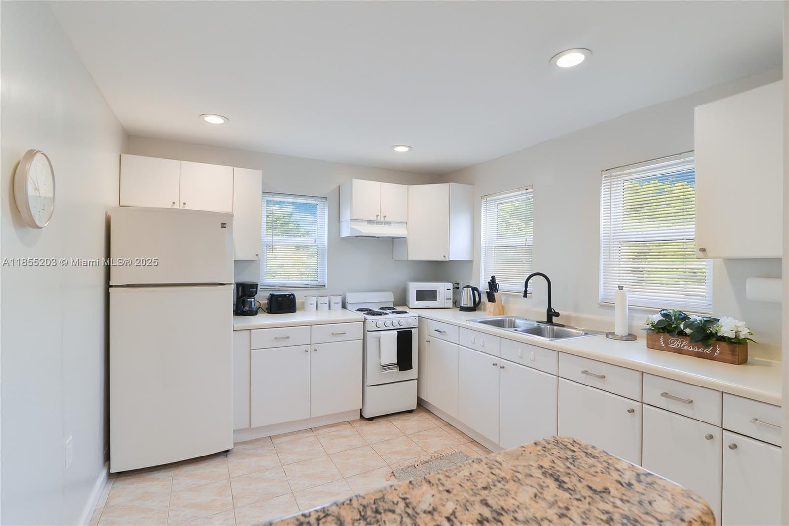 Fantastic location! Well-maintained income-producing duplex, already licensed and operating as an Airbnb. Fully furnished and truly turn-key, it’s ready to start generating returns from day one—no extra work, no extra cost. Sitting on a spacious lot with zoning that allows up to 10 units and 5 stories, this property offers incredible possibilities for expansion or redevelopment. Perfect investment for immediate passive income. Close to beaches, Downtown Hollywood, Arts Park and so much more.