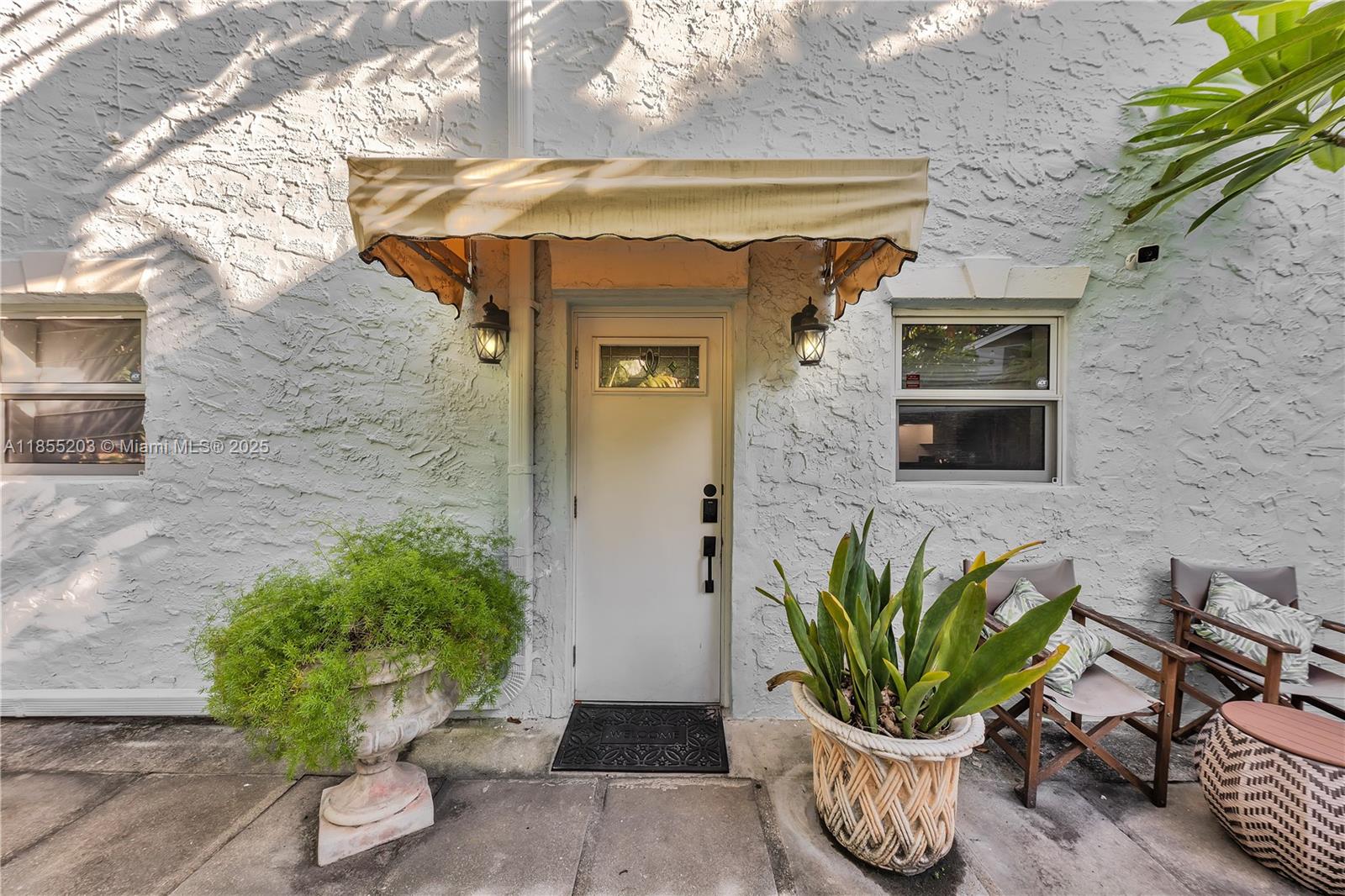 HOLLYWOOD - Residential Income