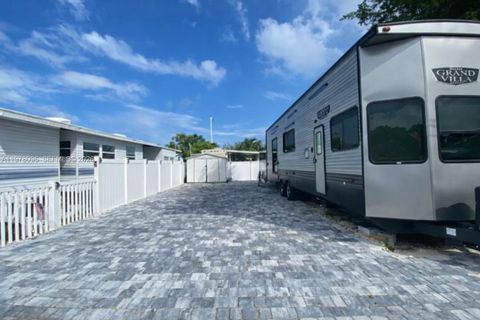 325 Calusa St Key Largo FL 33037