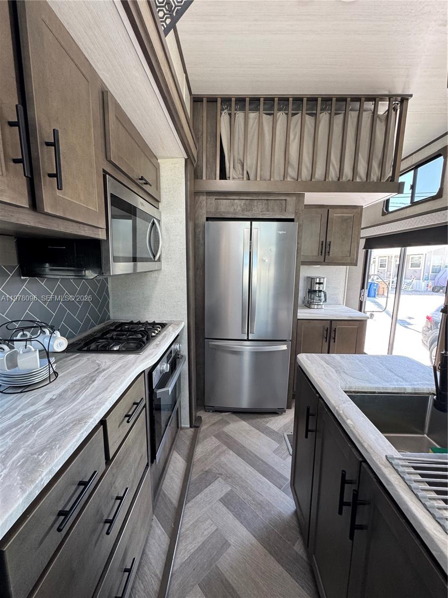 CALUSA CAMPGROUND - Residential