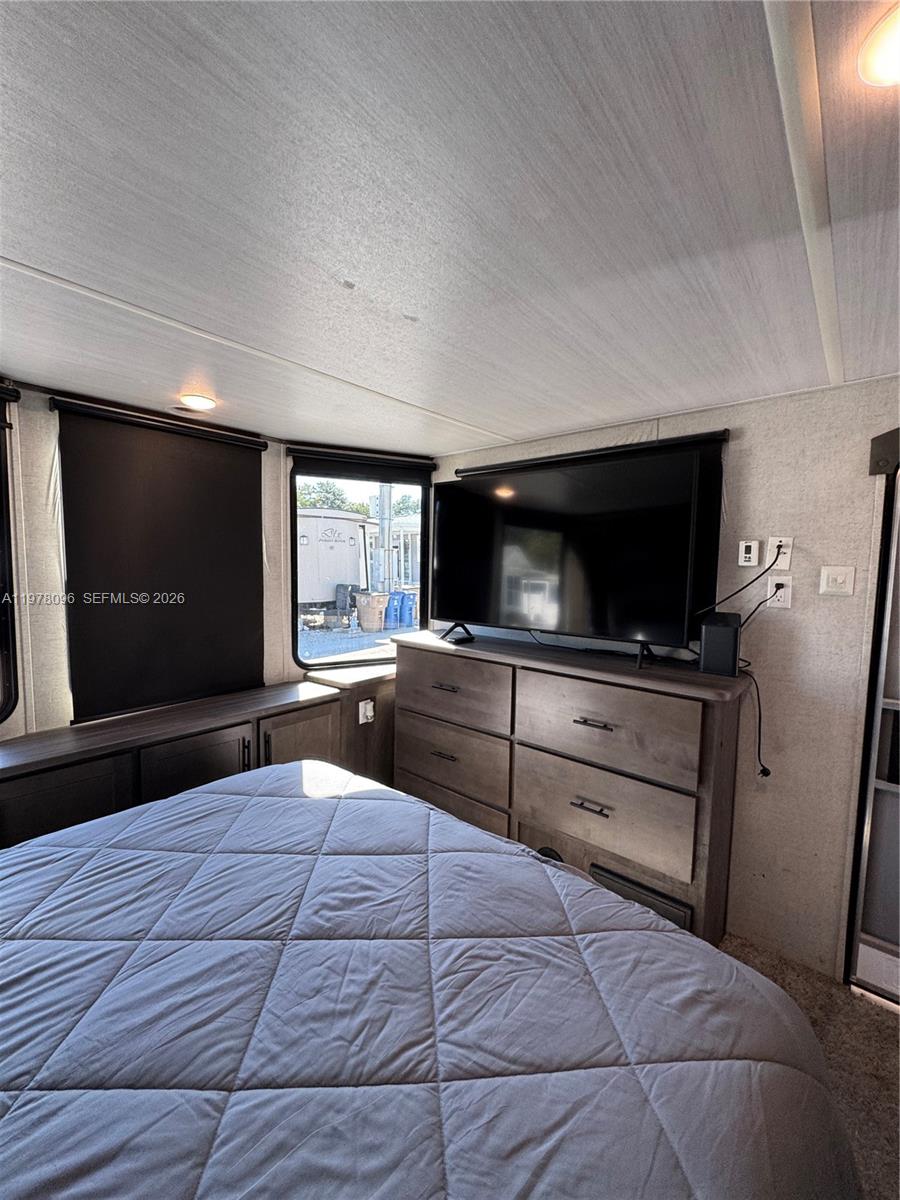 CALUSA CAMPGROUND - Residential