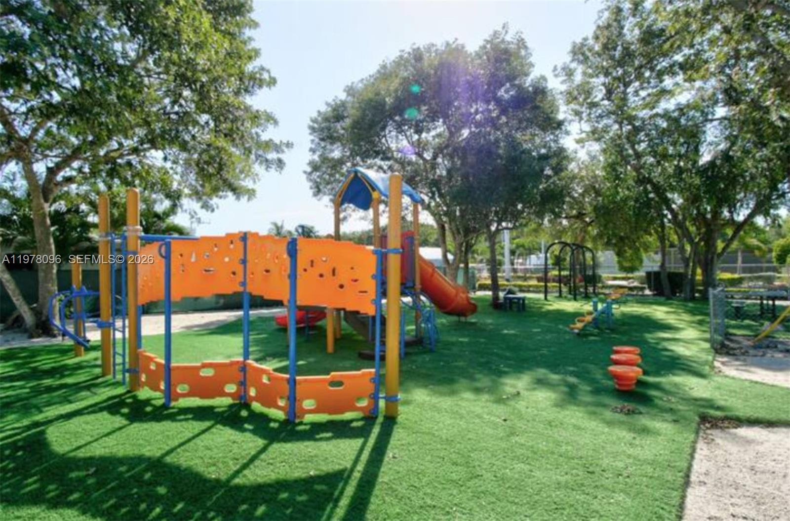 CALUSA CAMPGROUND - Residential