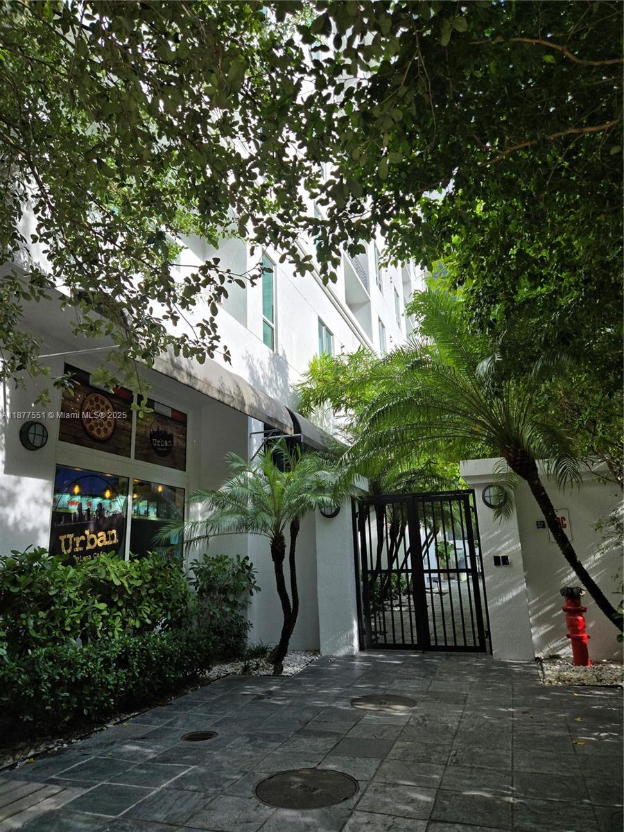 THE LOFT DOWNTOWN CONDO - Residential Lease