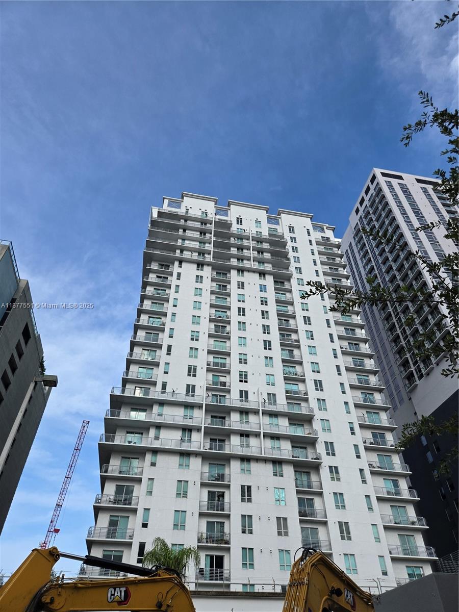 THE LOFT DOWNTOWN CONDO - Residential Lease