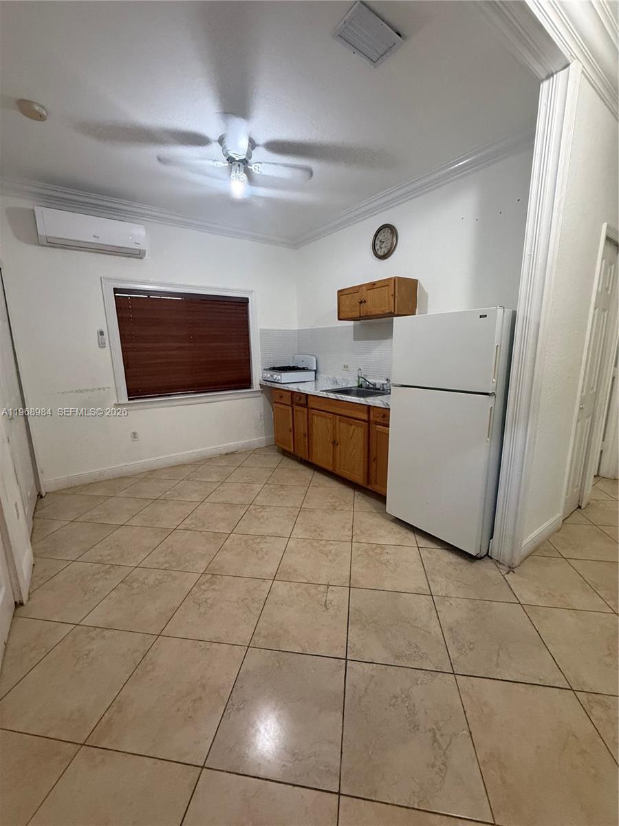 SILVER PALM HOMES - Residential Lease