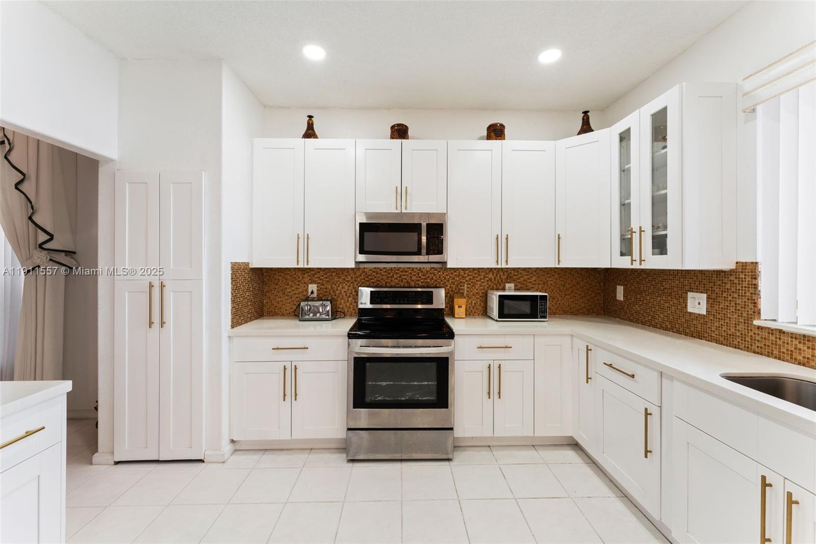 SILVER LAKES AT PEMBROKE - Residential