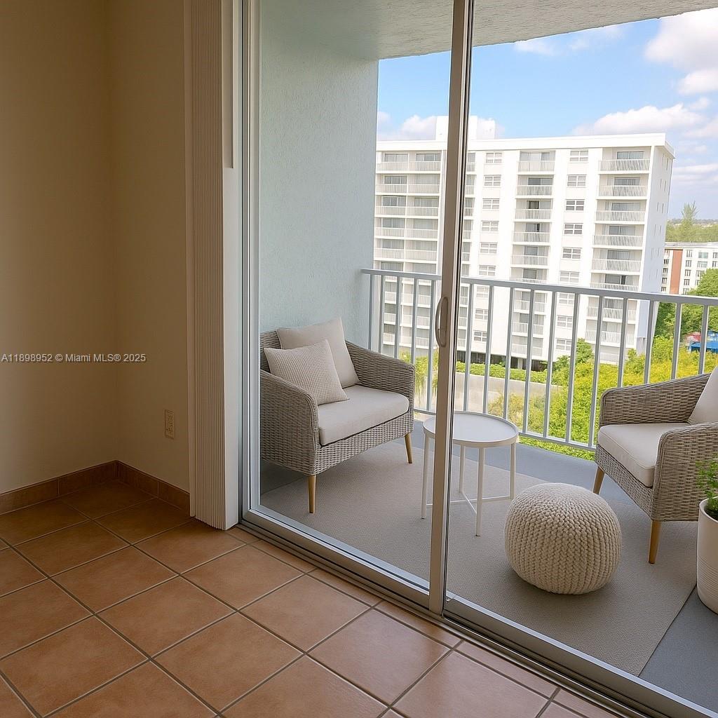 THREE HORIZONS SOUTH COND - Residential Lease