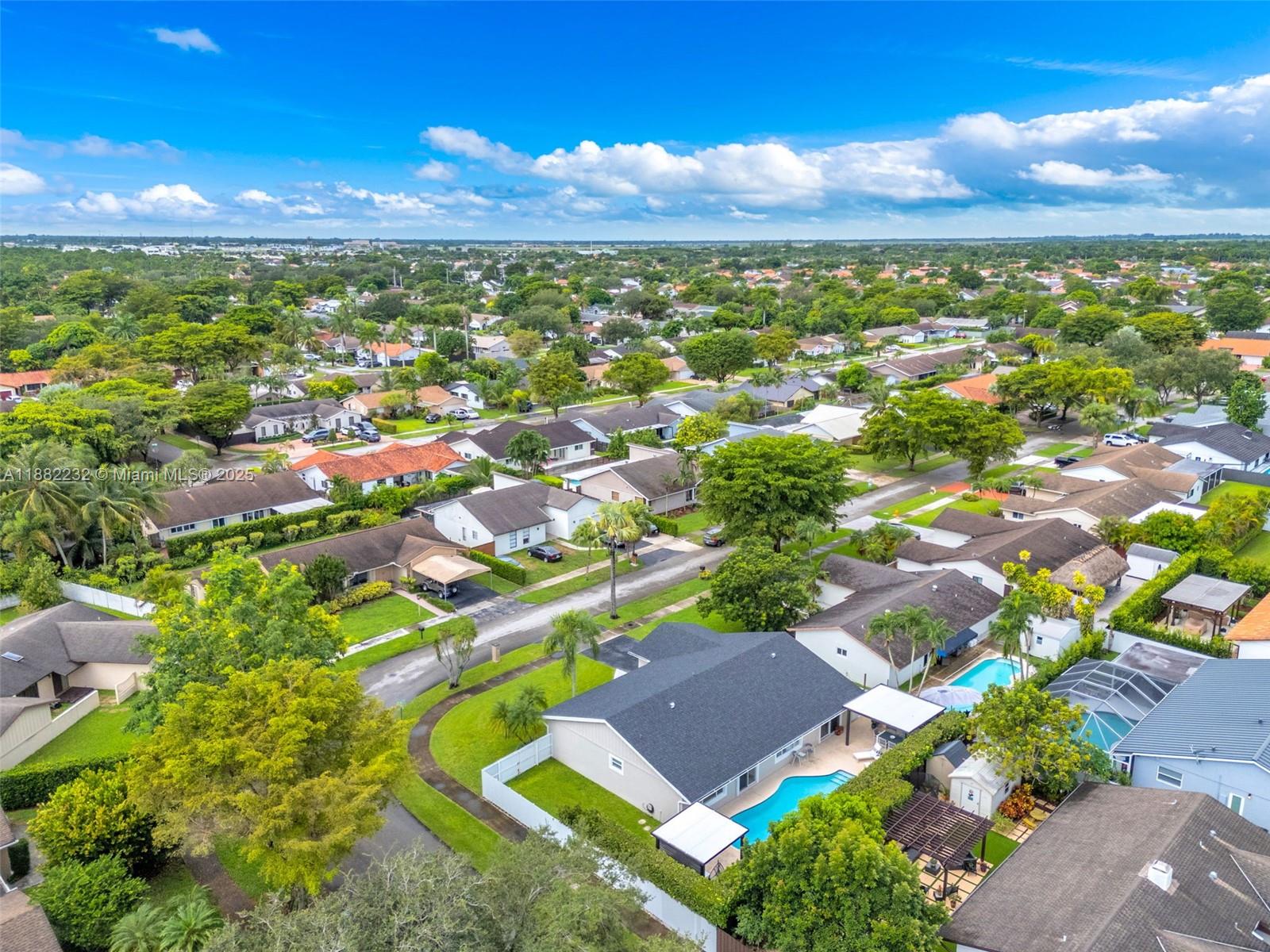 CARAVEL COUNTRY - Residential