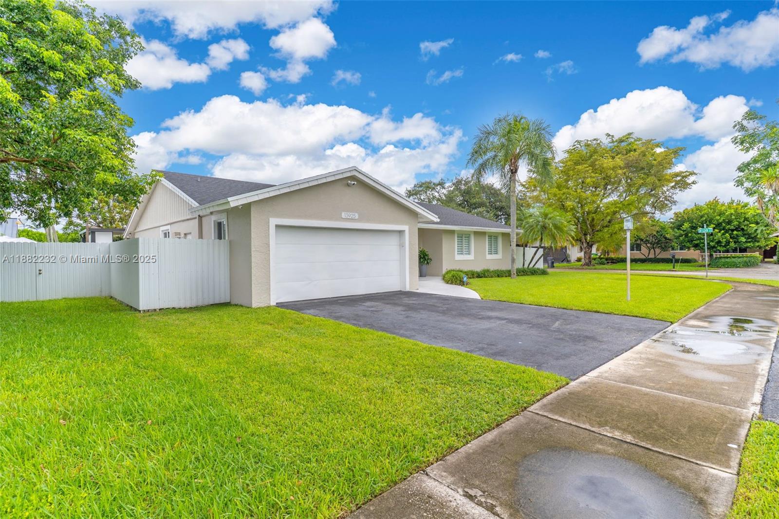 CARAVEL COUNTRY - Residential