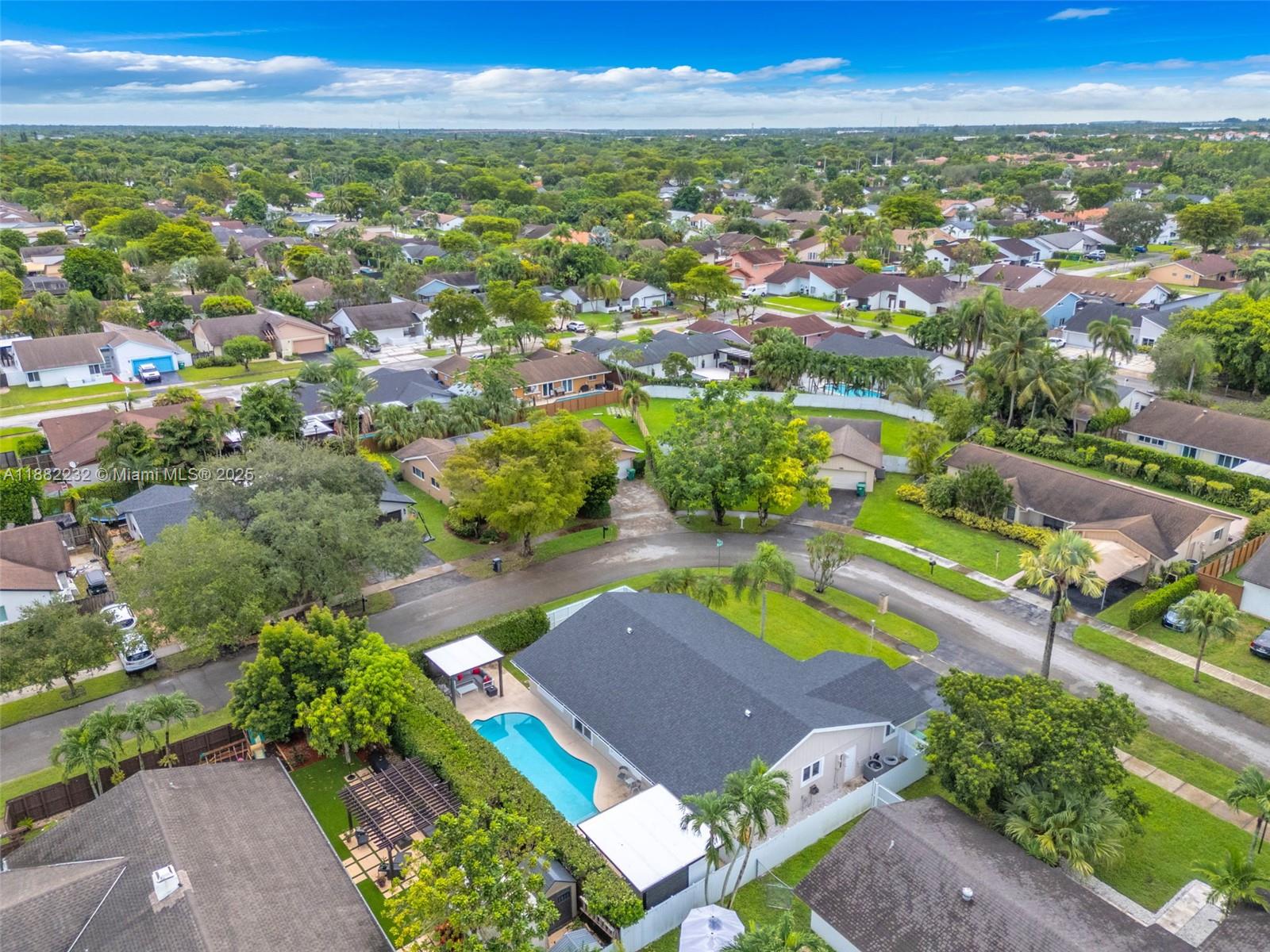 CARAVEL COUNTRY - Residential