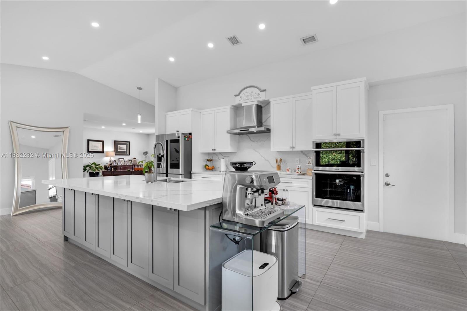 CARAVEL COUNTRY - Residential