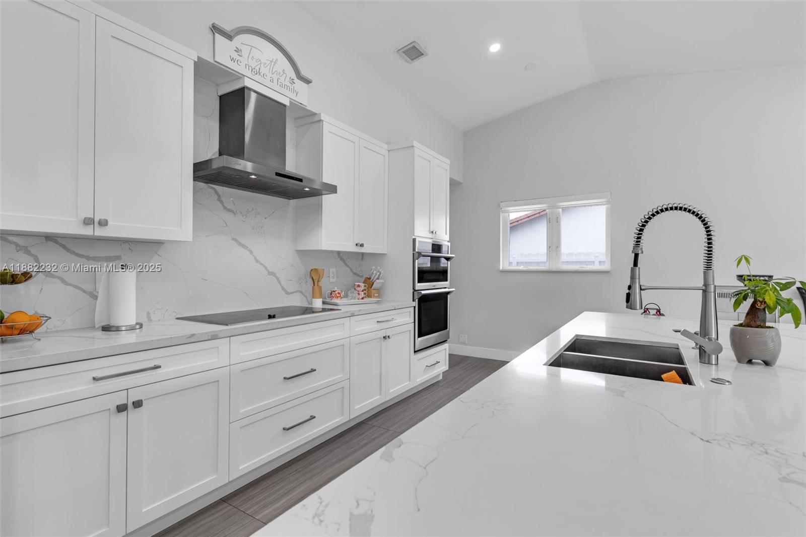 CARAVEL COUNTRY - Residential