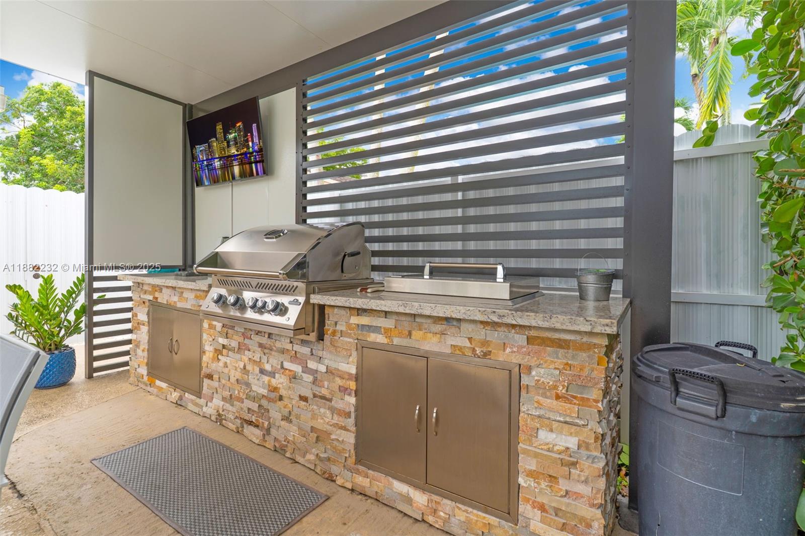 CARAVEL COUNTRY - Residential