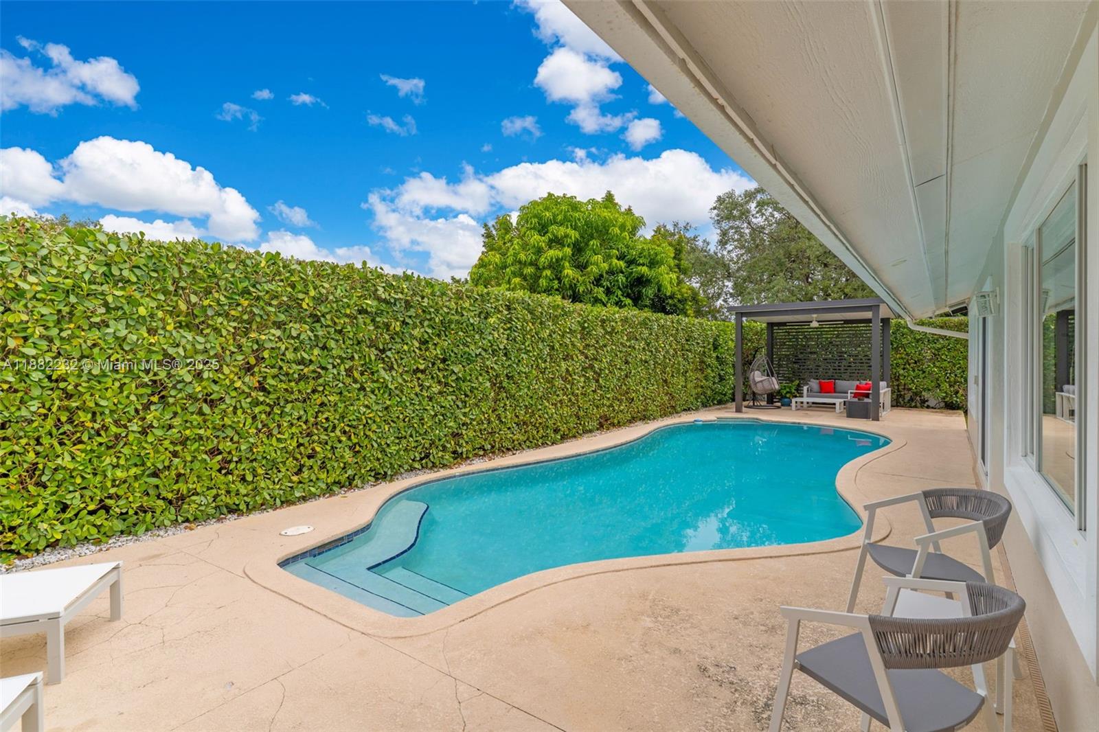 CARAVEL COUNTRY - Residential