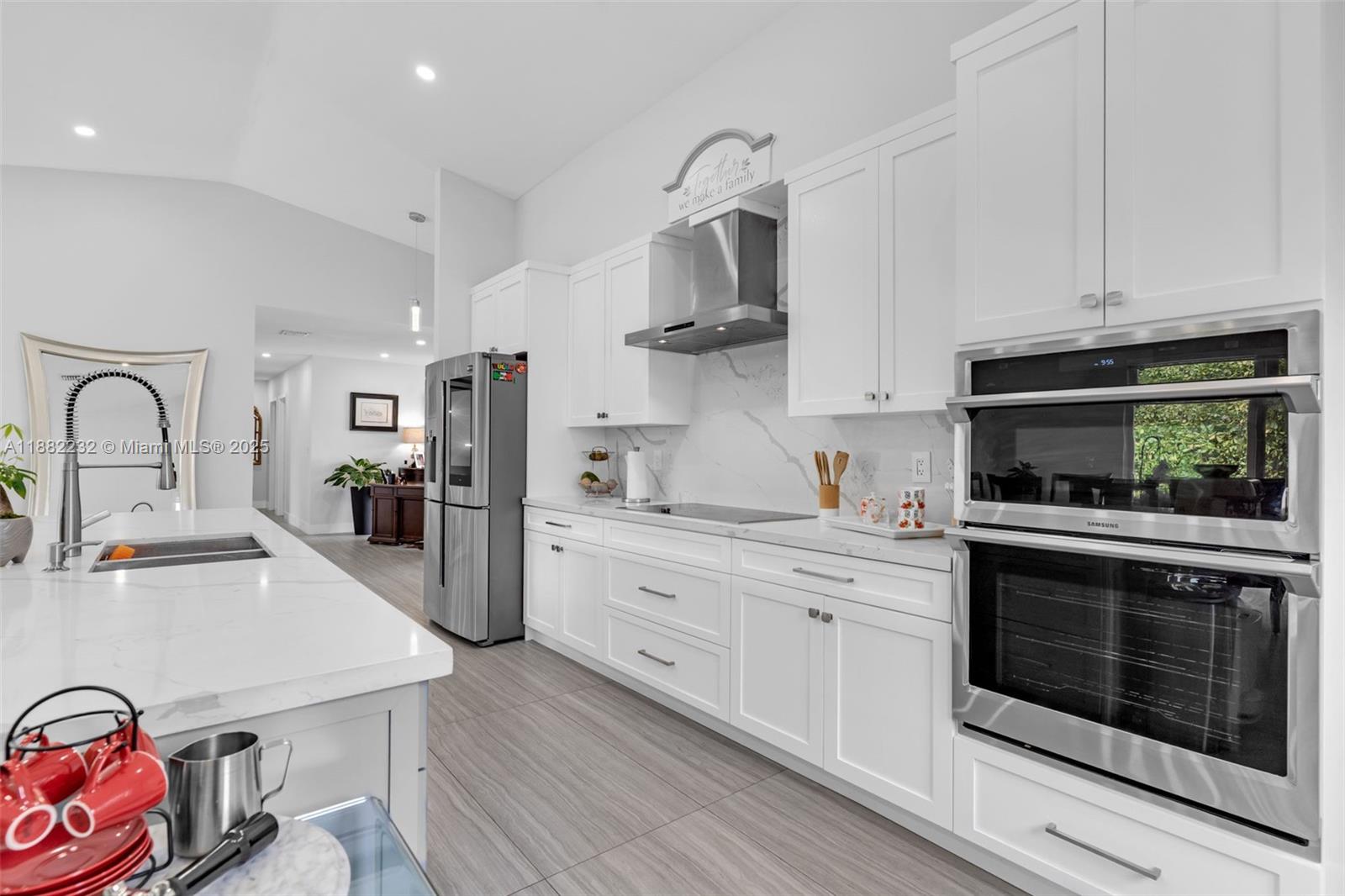 CARAVEL COUNTRY - Residential