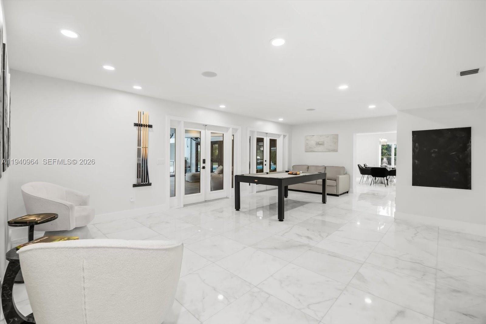 METES AND BOUNDS - Residential