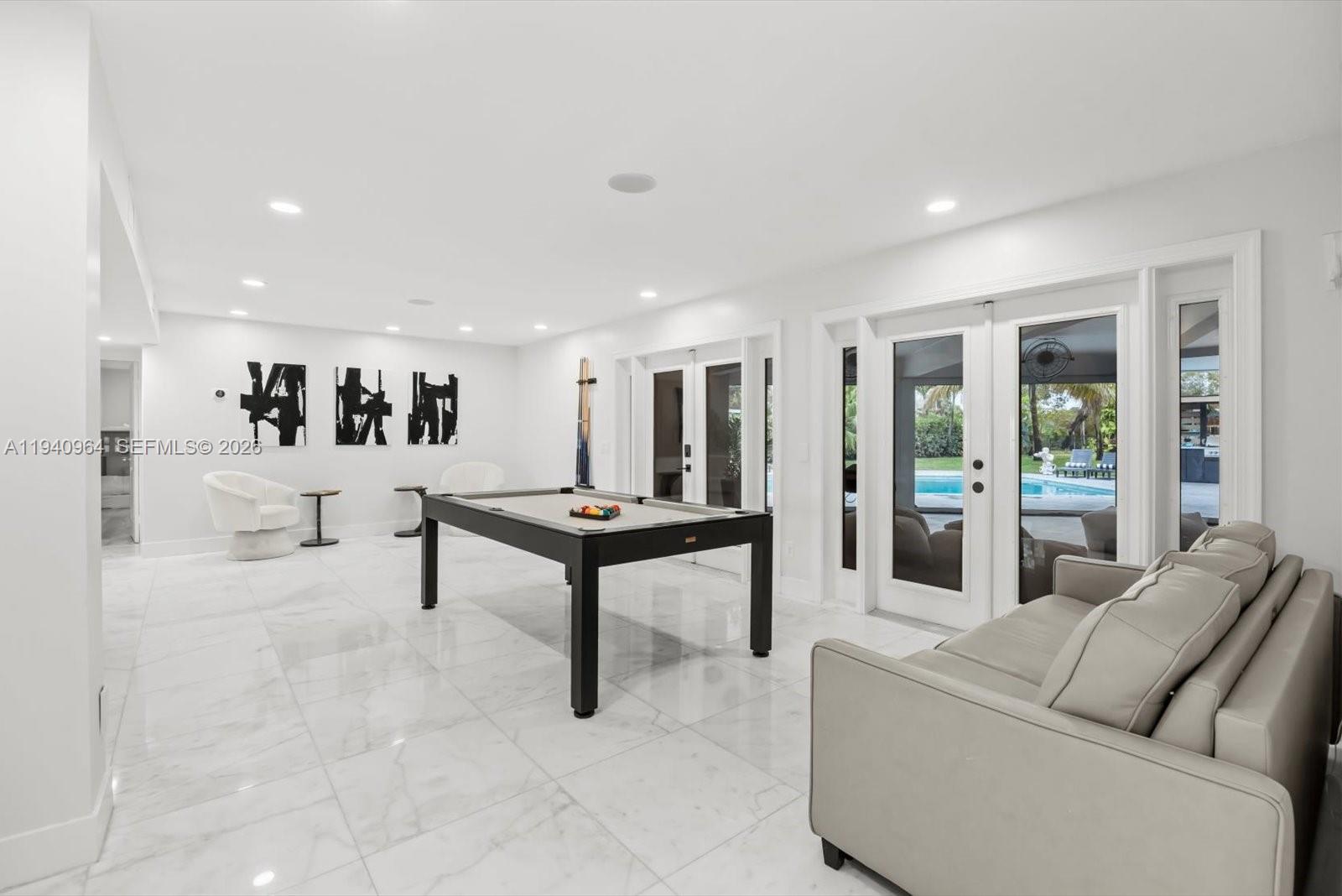 METES AND BOUNDS - Residential