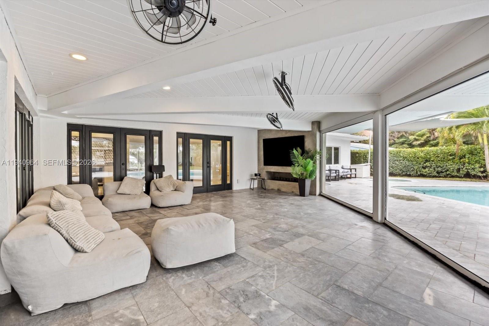 METES AND BOUNDS - Residential