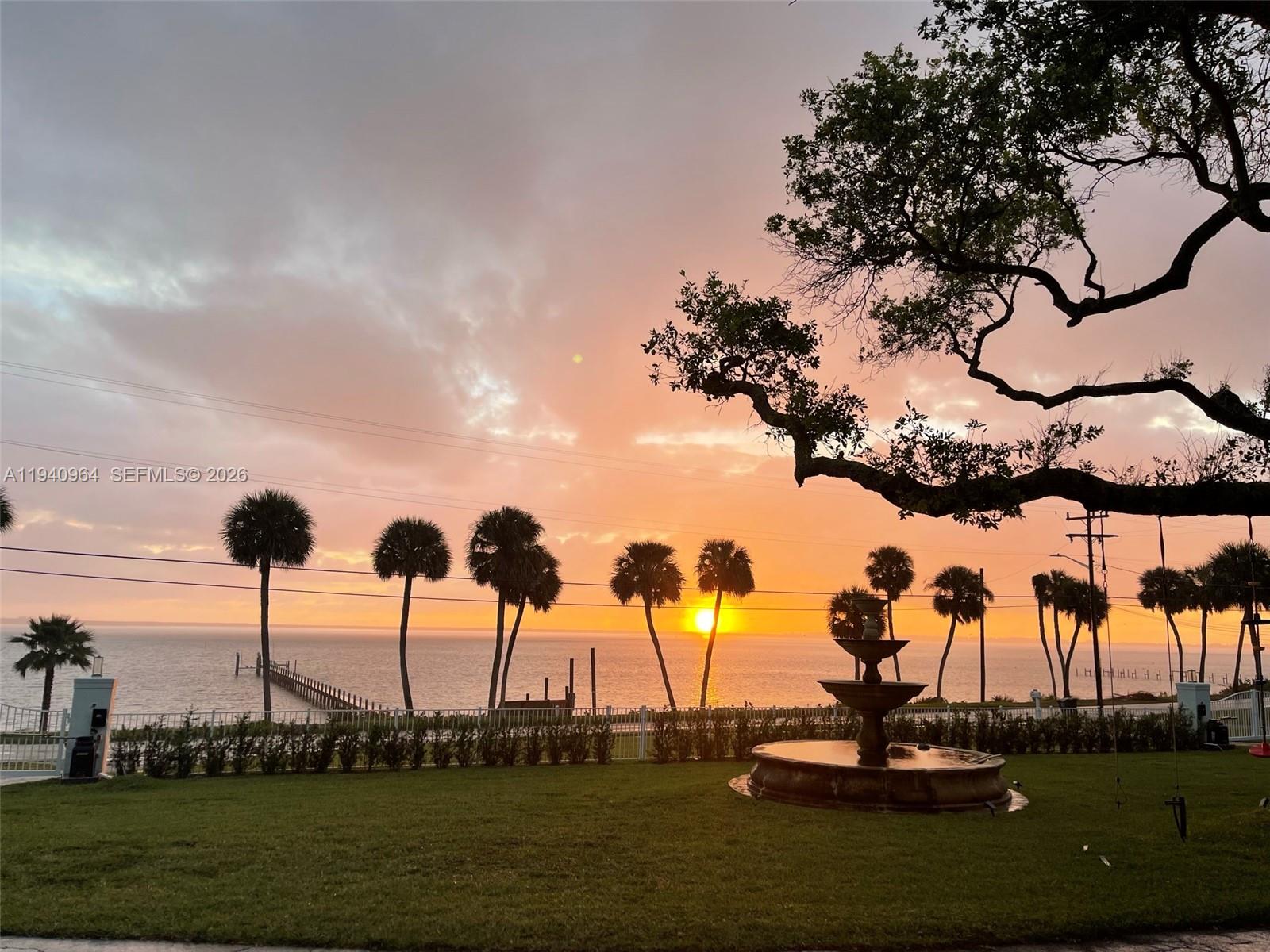 2611 S Indian River Dr