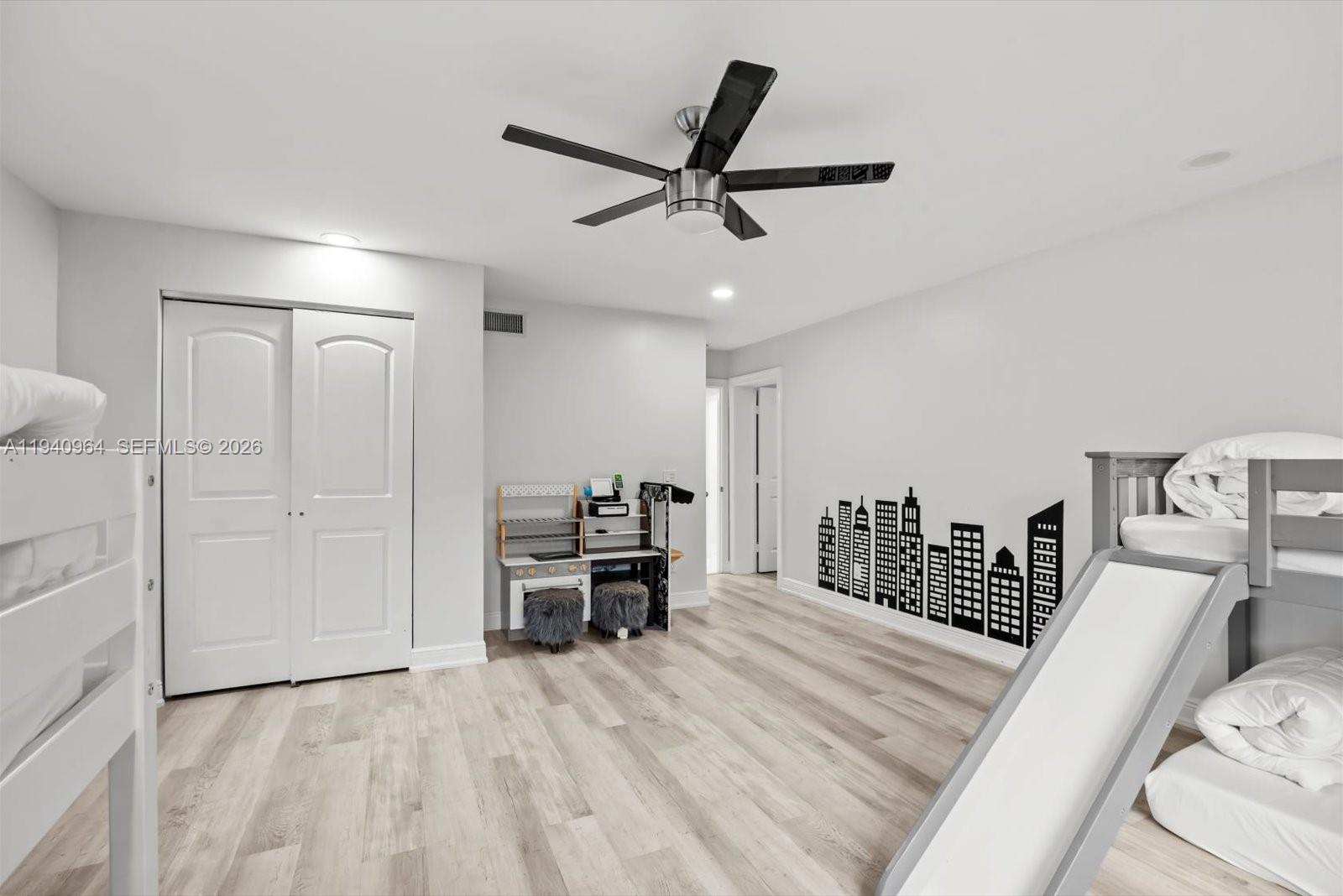 METES AND BOUNDS - Residential