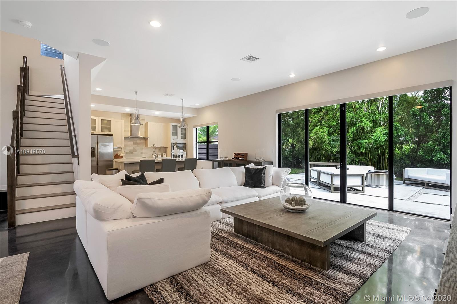 CRESTVIEW WEST - Residential
