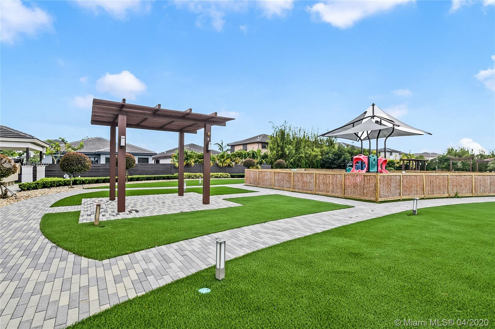 CRESTVIEW WEST - Residential
