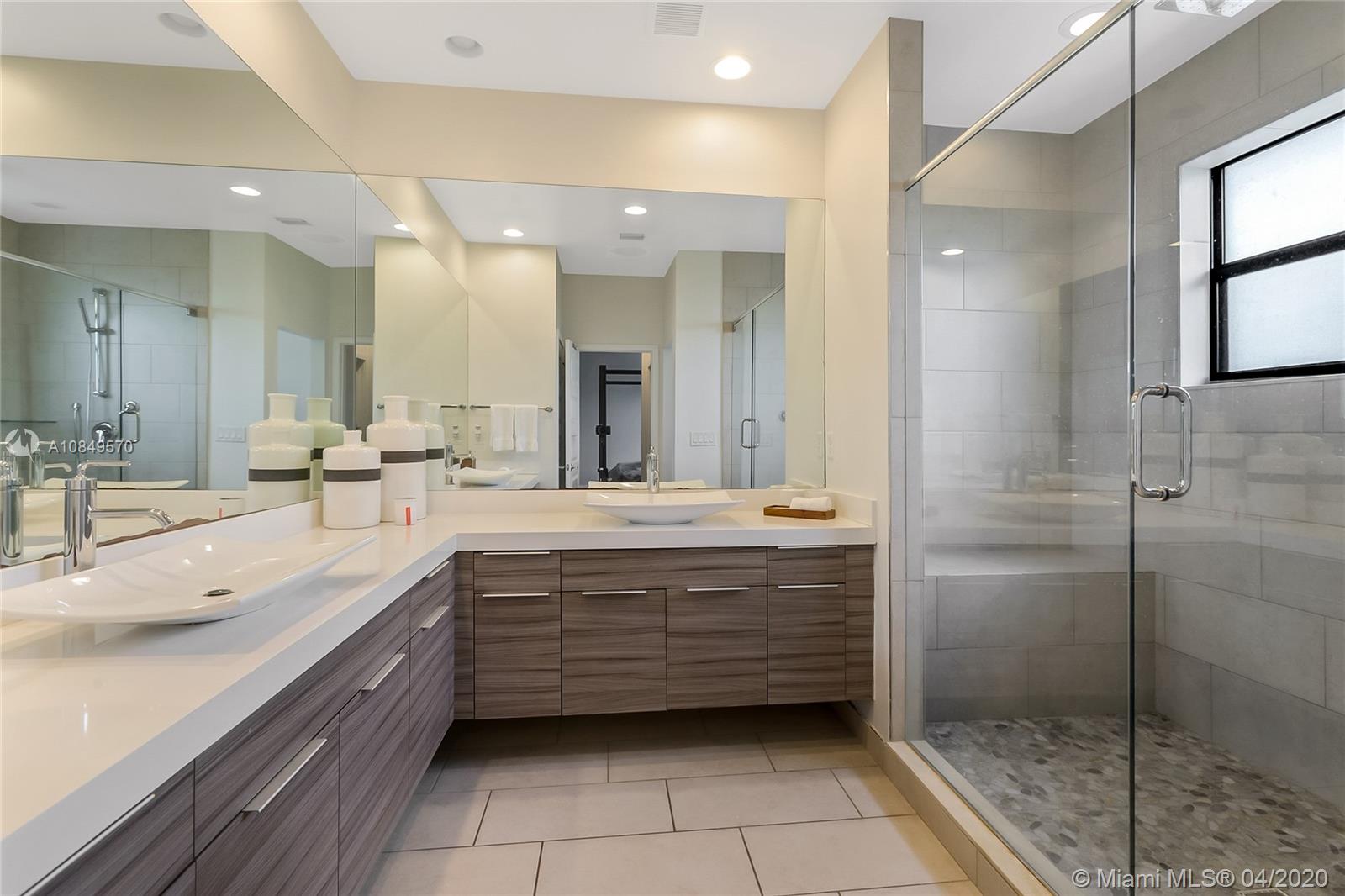 CRESTVIEW WEST - Residential