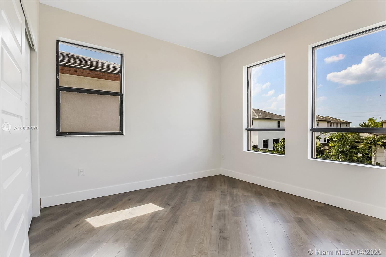 CRESTVIEW WEST - Residential